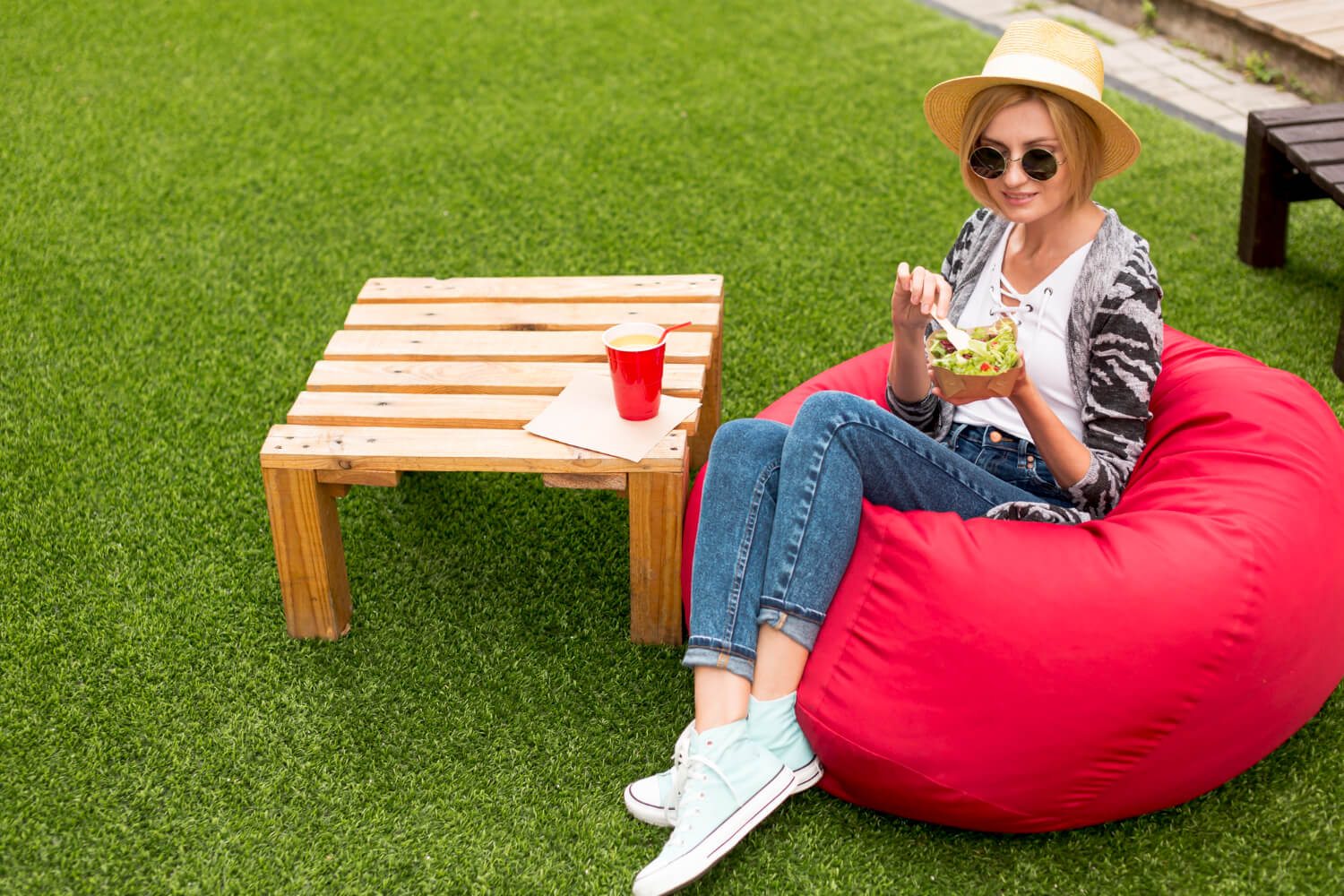 Natural Turf Vs Artificial Grass